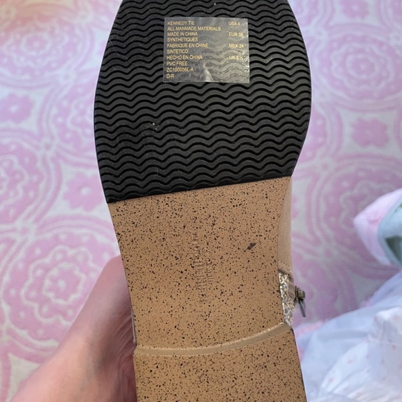 Kenneth Cole Tan booties with glitter - look brand new - Picture 6 of 9